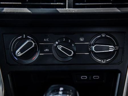 2023-Volkswagen-Polo-10-TSI-Life-Auto-DSG_12