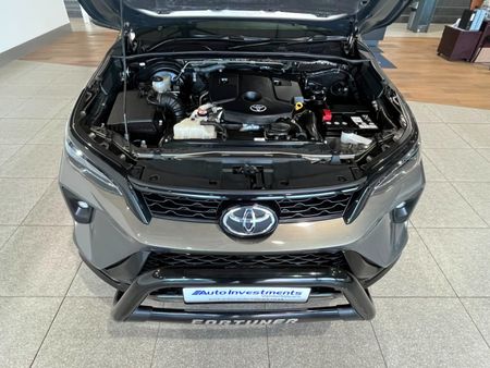 2023-Toyota-Fortuner-24-GD-6-Raised-Body-Auto_13