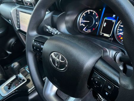 2023-Toyota-Fortuner-24-GD-6-Raised-Body-Auto_8