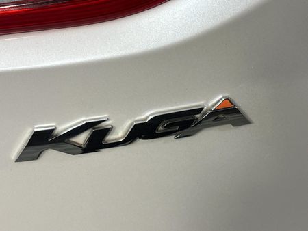 2014-Ford-Kuga-16-EcoBoost-Ambiente_10