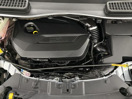 2014-Ford-Kuga-16-EcoBoost-Ambiente_11