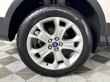 2014-Ford-Kuga-16-EcoBoost-Ambiente_7