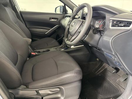 2022-Toyota-Corolla-Cross-18-XI_9