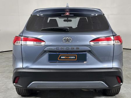 2022-Toyota-Corolla-Cross-18-XI_17