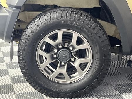 2022-Suzuki-Jimny-15-GLX-Auto_5
