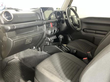 2022-Suzuki-Jimny-15-GLX-Auto_6