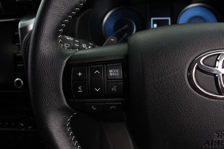 2023-Toyota-Fortuner-28-GD-6-4x4-VX-Auto_4