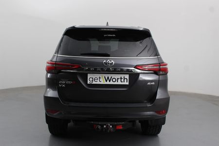 2023-Toyota-Fortuner-28-GD-6-4x4-VX-Auto_6