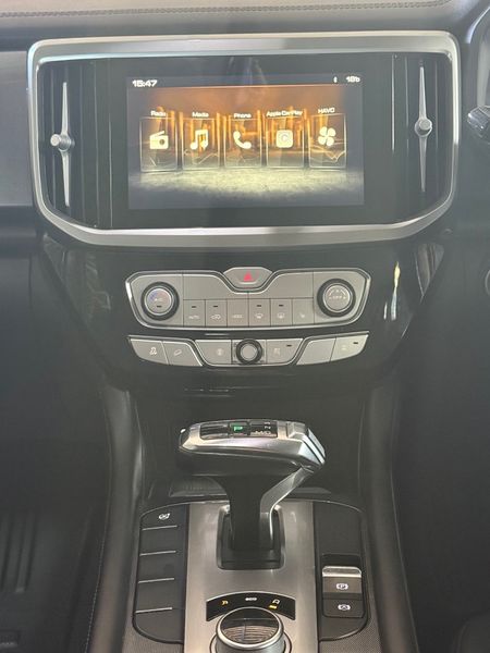 2021-GWM-P-Series-20TD-LT-Auto-Double-Cab-Black-EditionFSH-Agent_15