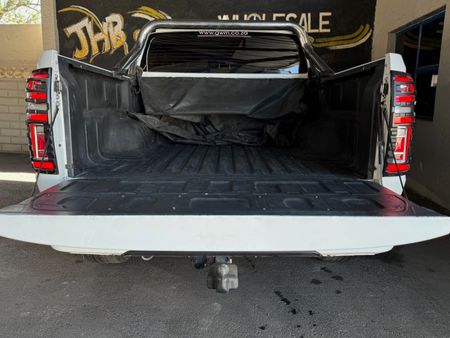 2021-GWM-P-Series-20TD-LT-Auto-Double-Cab-Black-EditionFSH-Agent_6