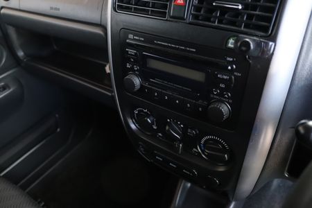 2016-Suzuki-Jimny-13_9
