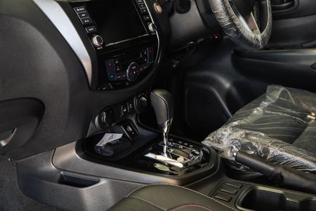 2021-Nissan-Navara-25-DDTi-PRO-4X-4X4-Auto-Double-Cab_23
