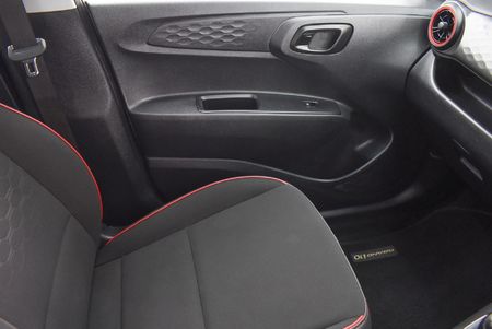 2023-Hyundai-Grand-i10-10-Motion_14