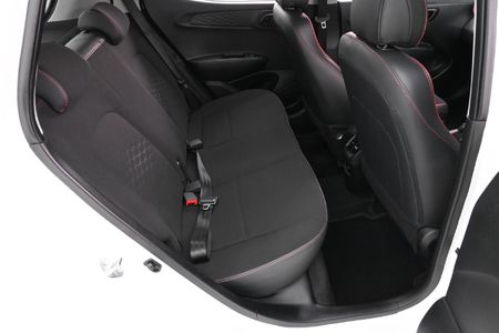2023-Hyundai-Grand-i10-10-Motion_15