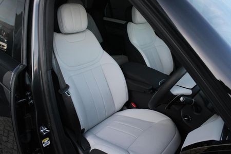 2024-Land-Rover-Range-Rover-Sport-P460e-Dynamic-HSE_2