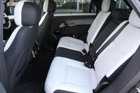 2024-Land-Rover-Range-Rover-Sport-P460e-Dynamic-HSE_3