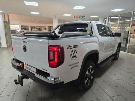2025-Volkswagen-Amarok-30-TDI-V6-184kW-4Motion-Style-Auto-Double-Cab_3