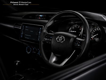 2024-Toyota-Hilux-24-GD-6-Raised-Body-Raider-Extended-Cab_11