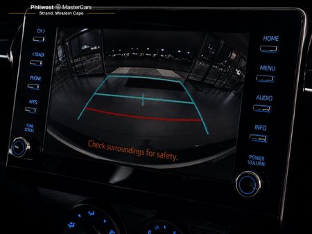 2024-Toyota-Hilux-24-GD-6-Raised-Body-Raider-Extended-Cab_13