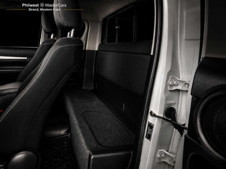 2024-Toyota-Hilux-24-GD-6-Raised-Body-Raider-Extended-Cab_21