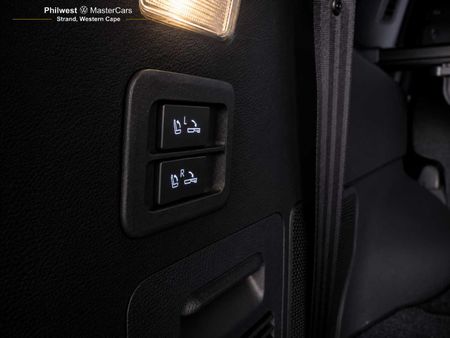 2023-Toyota-Land-Cruiser-300-V6-33-D-GR-S_38
