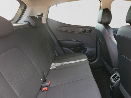 2026-Hyundai-Grand-i10-12-Motion-Auto_15