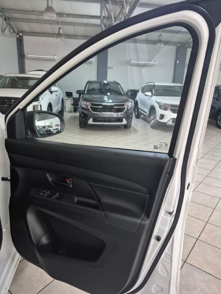 2026-Suzuki-Ertiga-15-GA_14