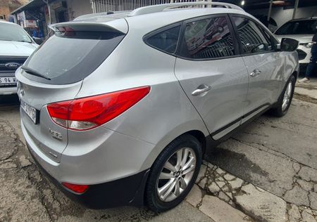 2010-Hyundai-ix35-24-GLS-Elite-AWD-Auto_3