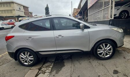2010-Hyundai-ix35-24-GLS-Elite-AWD-Auto_7
