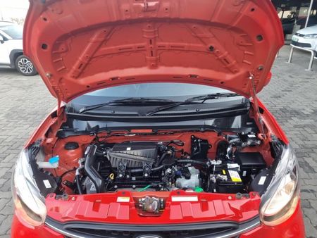 2024-Toyota-Vitz-10-XR_14
