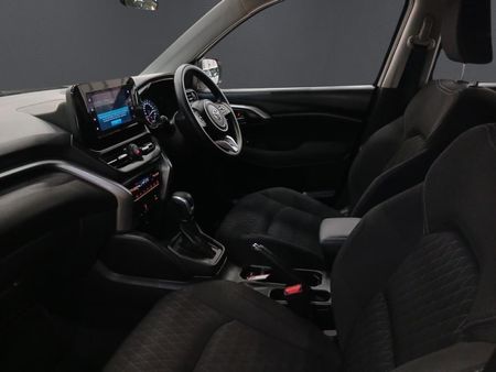 2025-Toyota-Urban-Cruiser-15-XR-Auto_14