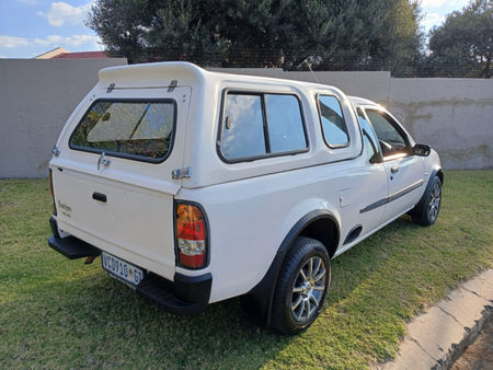 2006-Ford-Bantam-16i-XLT_7