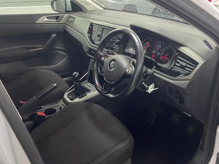2020-Volkswagen-Polo-10-TSI-Comfortline_6