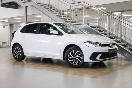 2024-Volkswagen-Polo-10-TSI_0