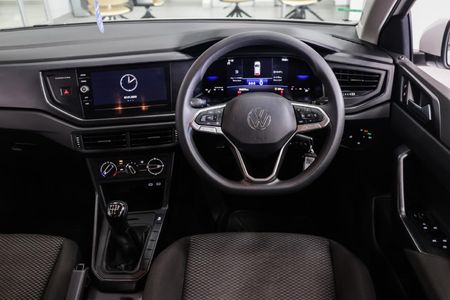 2024-Volkswagen-Polo-10-TSI_14