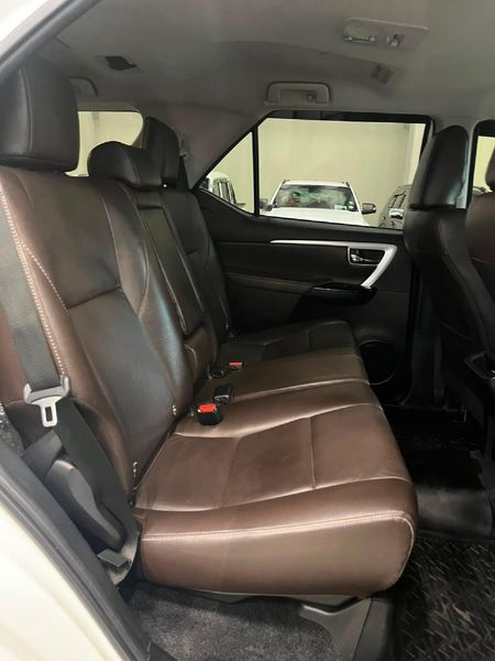 2020-Toyota-Fortuner-24-GD-6-Raised-Body-Auto_11