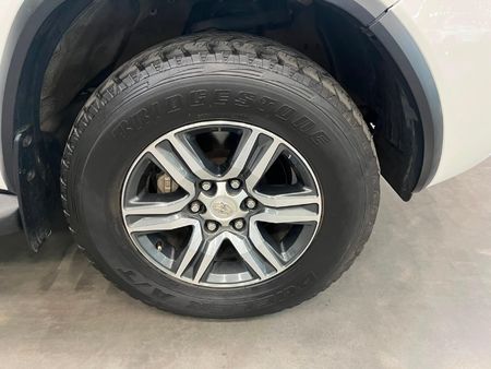 2020-Toyota-Fortuner-24-GD-6-Raised-Body-Auto_8