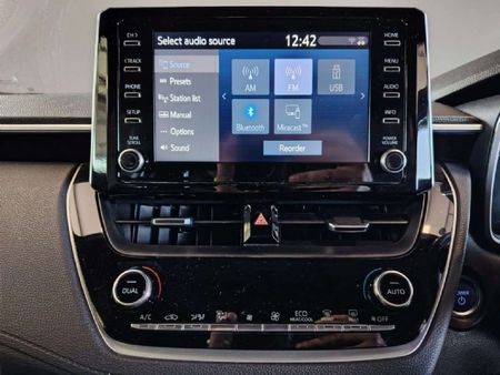 2023-Toyota-Corolla-Cross-18-XR-Hybrid_9