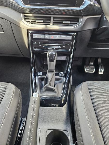 2026-Volkswagen-T-Cross-10-TSI-R-Line-Auto_15