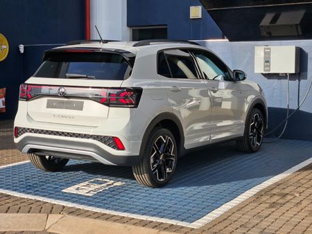2026-Volkswagen-T-Cross-10-TSI-R-Line-Auto_6