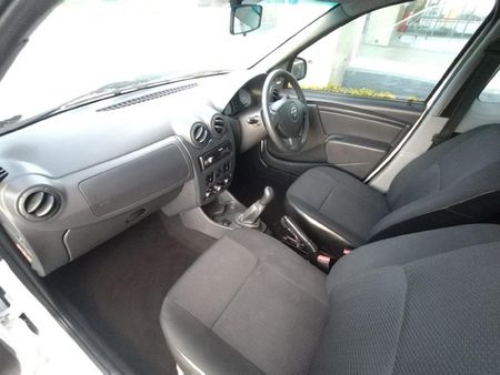 2019-Nissan-NP200-15-dCi-Safety-Pack_8