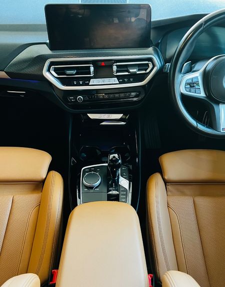 2023-BMW-X3-xDrive20d_13