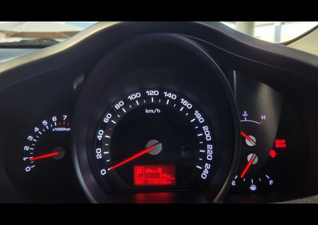 2012-Kia-Sportage-20-Auto_14