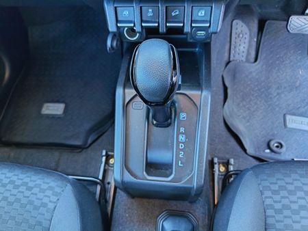 2022-Suzuki-Jimny-15-GLX-Auto_7