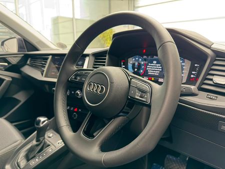2025-Audi-A1-Sportback-30-TFSI-Advanced-S-Tronic_9