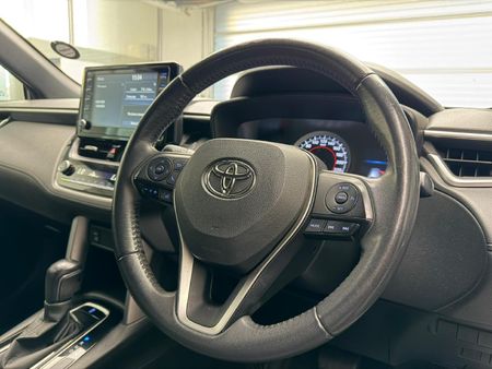 2022-Toyota-Corolla-Cross-18-XS_15