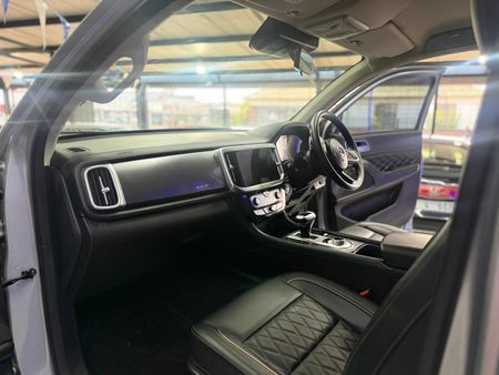 2024-GWM-P-Series-PV-20-TD-LS-Auto-Double-Cab-Black-Edition_15