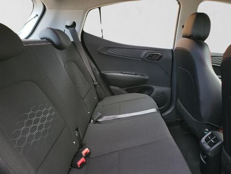 2026-Hyundai-Grand-i10-10-Motion_15