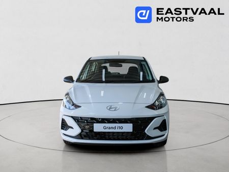 2026-Hyundai-Grand-i10-10-Motion_1
