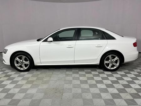 2013-Audi-A4-18-T-SE-Auto_14